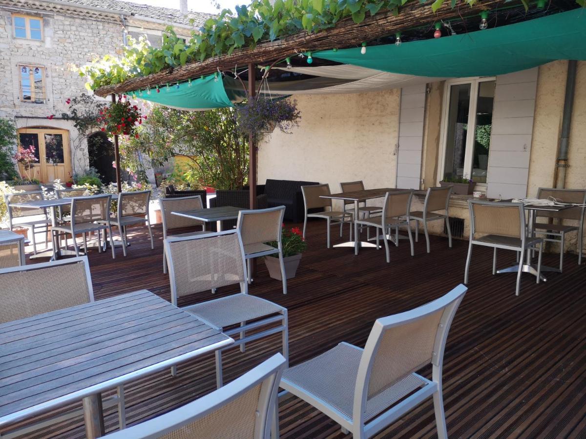 Auberge De L Helvie Chez Coco & Ricou Valvigneres Exterior foto